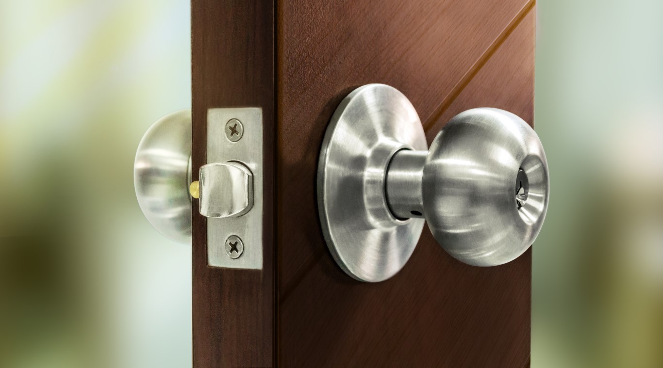 Door Knobs vs Door Levers – Ending the Debate